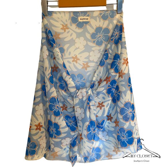 Blackbough Isla Sarong - Iced Coconut - Picture 3 of 4
